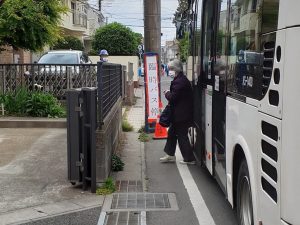 （銀賞）バス乗降客の安全に配慮した工事の取り組み