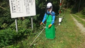 銀賞「草より先に、危険を刈る！！」